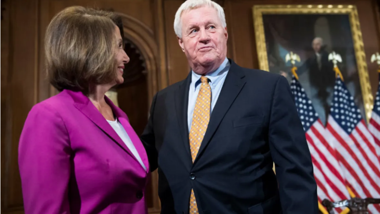 Pelosi heaps praise on Peterson